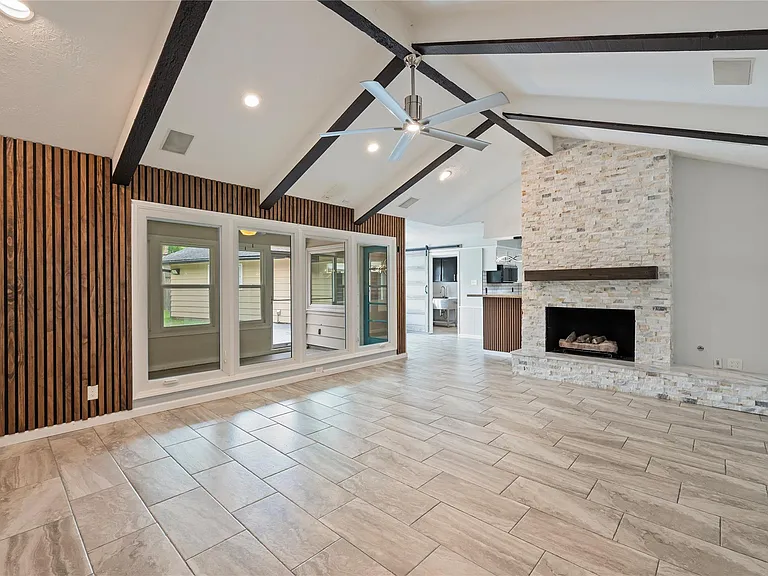 4034 Shady Springs Dr — Photo 15