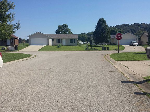 4th image of 162 Creek View Dr