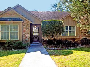 7 Wellington Ln, Conroe, TX 77304