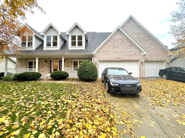 1500 Monarch Cir, Naperville, IL 60564