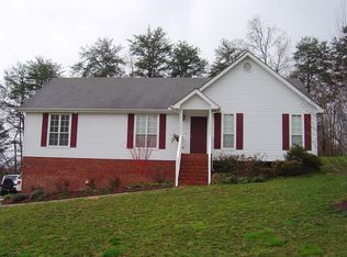 404 Ashley Dr, Soddy Daisy, TN 37379