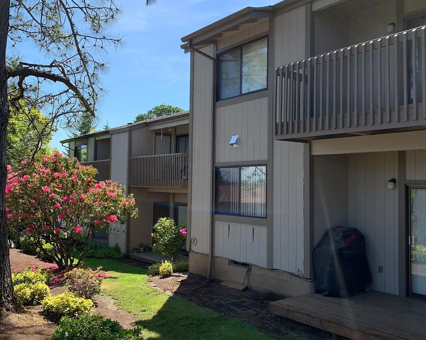 Spacious 2-bedroom apartment homes conveniently located! — Photo 2