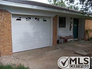 1211 Bruce Garage