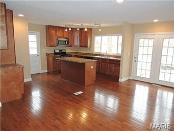 2nd image of 5715 Beefwood Ct