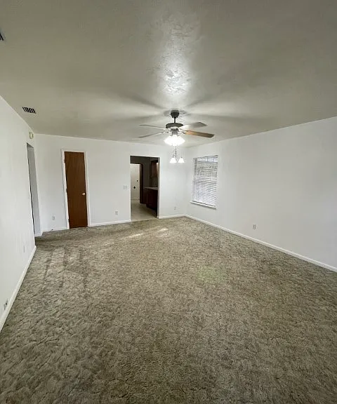 580 SE Nassau St — Photo 18
