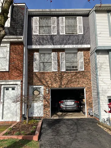 347 Redrome Cir W Photo 1