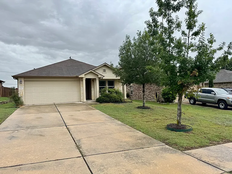 120 Chickadee Cv — Photo 19
