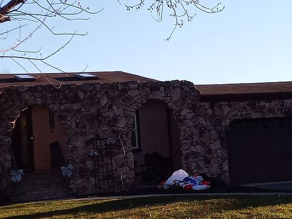 4th image of 667 McCormick Dr
