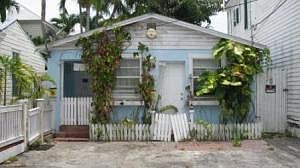 1st image of 408 Petronia St
