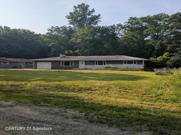 1921 Ann Dr, Burt, MI 48417