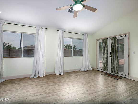 4th image of 1502 E WHITTON Avenue