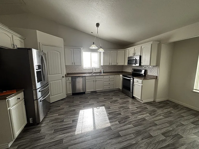 4815 E Levi Ln — Photo 5