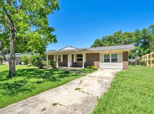 181 Brewer Cir, Mary Esther, FL 32569