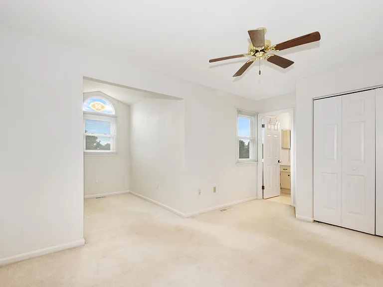 307 Jonathan Ct — Photo 22