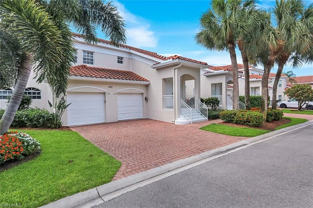 2 bed, 2.0 bath, 1349 sqft, $6,500 — Photo 2