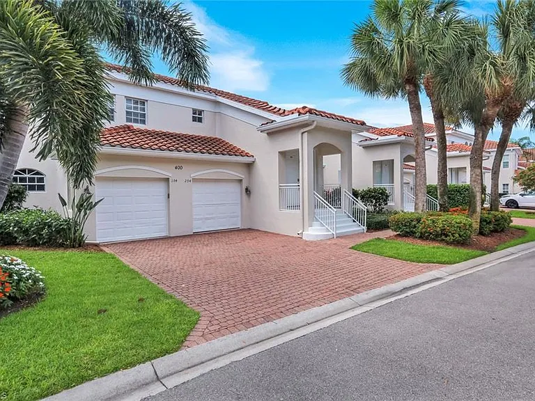 400 L Ambiance Cir #104 — Photo 2