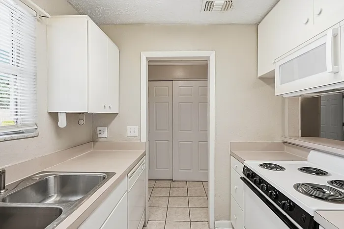 4836 Atlantic Blvd #104 — Photo 8
