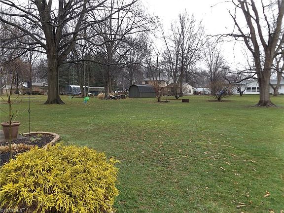 3rd image of 642 Highland Park Dr