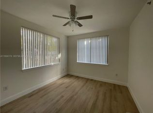 6851 SW 44th St APT 301, Miami, FL 33155
