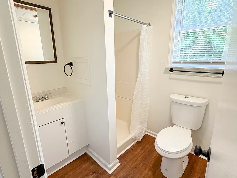 607 Moorman Ave NW — Photo 8