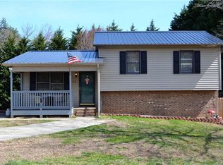 240 Kingstree Dr, King, NC 27021