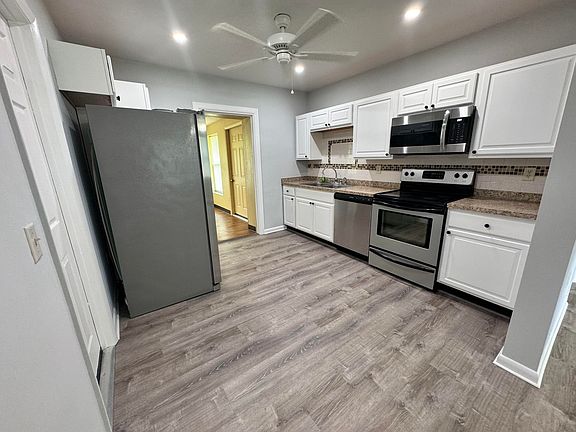 3rd image of 21371 Lehouier Dr