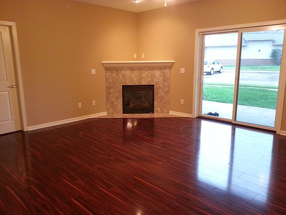 3rd image of 6350 Coachlight Dr Unit 1106