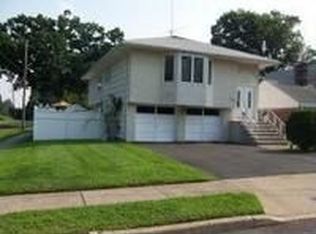 166 16th Ave, Elmwood Park, NJ 07407