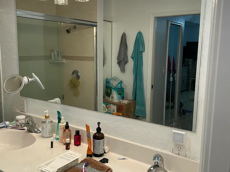 435 SW Lakota Ave — Photo 1