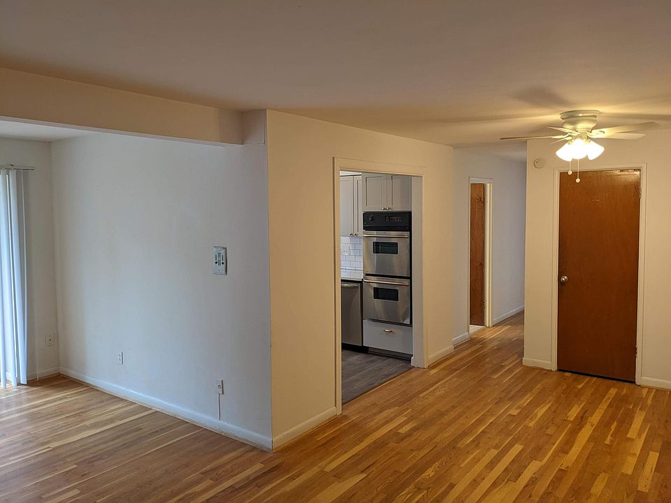1st image of 1041 Delta Ave #201