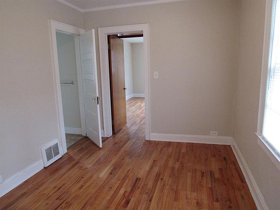 3rd image of 613 E Fairview Ave