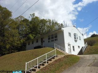 220 McGary Ave, Weston, WV