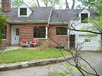 3rd image of 2506 Geddes Ave