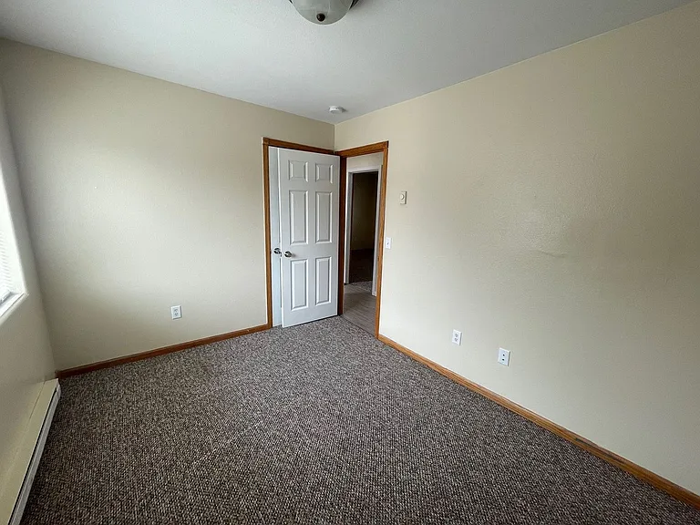 416 N 15th Ave E — Photo 12