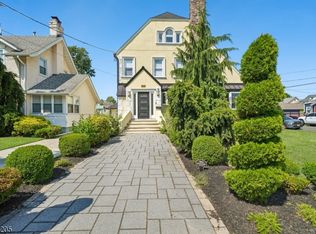 877 Park Ave, Elizabeth City, NJ 07208