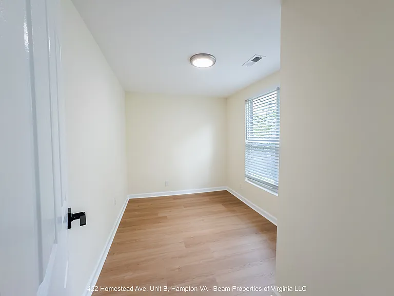 422 Homestead Ave #B — Photo 12