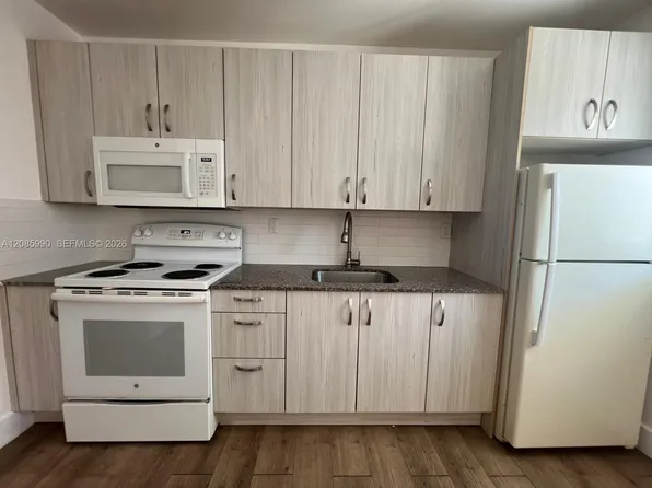 1550 NW 1st Ct APT 2, Miami, FL 33136