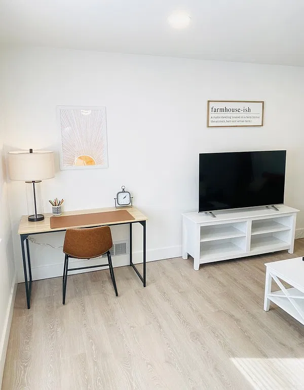 2 bed, 1.0 bath, 900 sqft, $1,995 — Photo 4