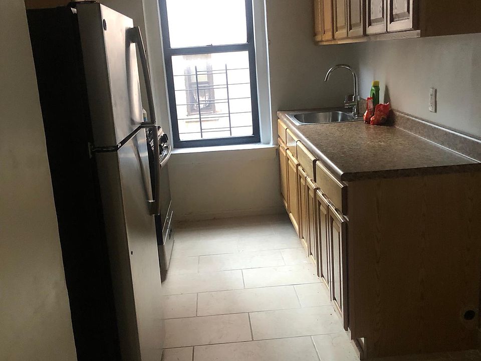 1st image of 2710 Webb Ave APT 2G