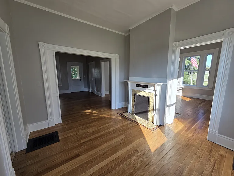 709 Dewitt Ave — Photo 9