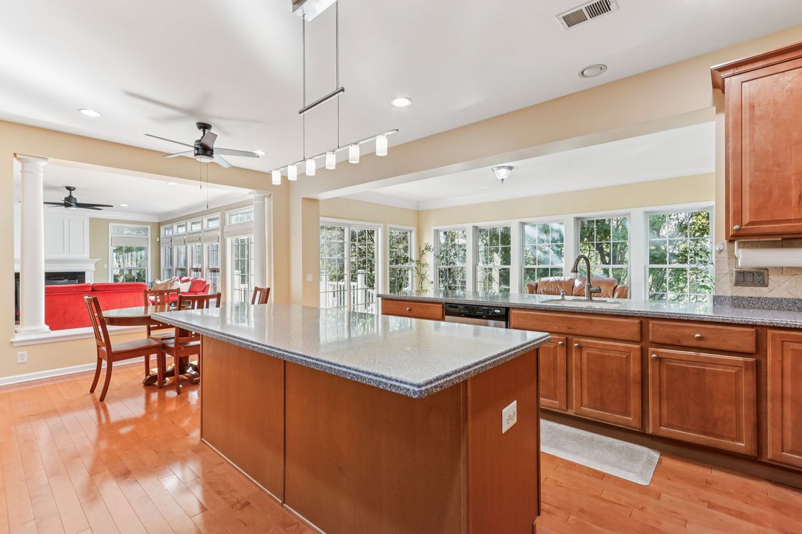 next background image