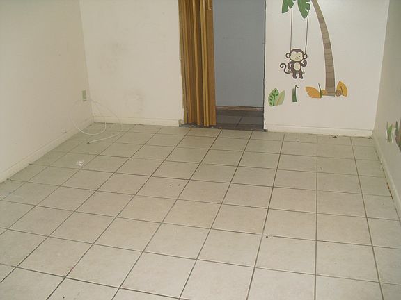 3rd image of 2071 SW Greenan Ln