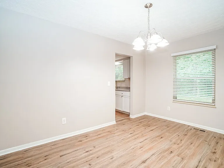 442 Rambling Brook Dr — Photo 9