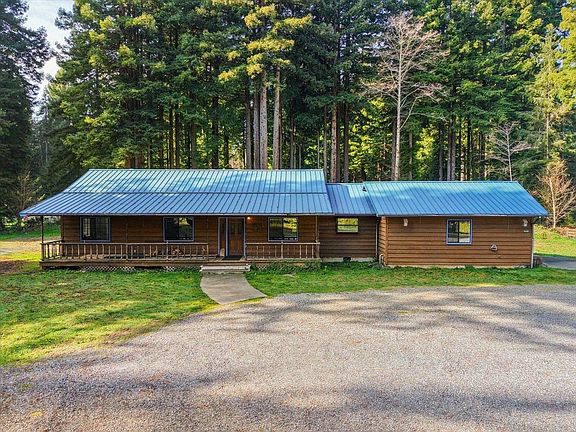 2nd image of 5600 Lake Earl Dr