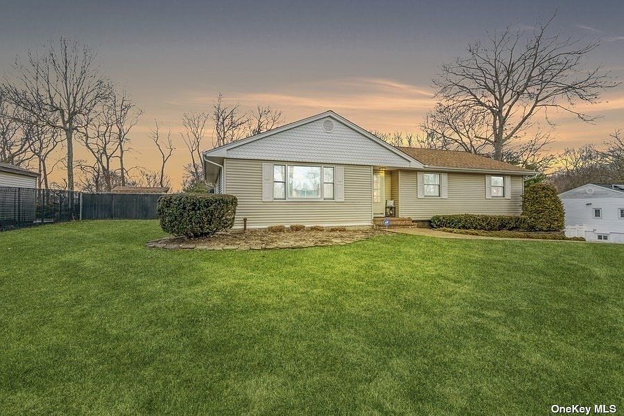1st image of 21 Firwood Dr