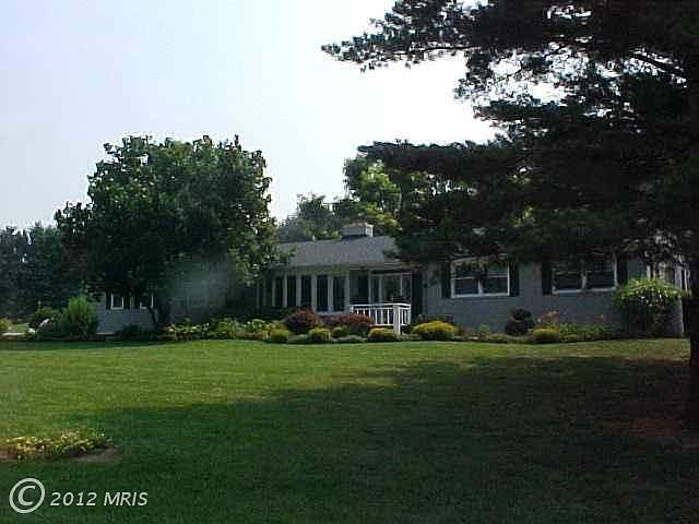 1st image of 155 Hawthorne Dr