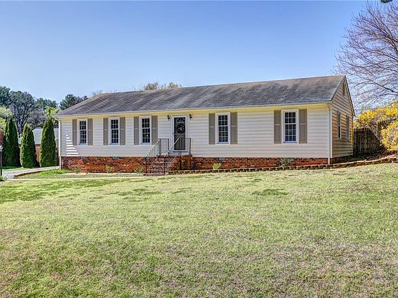 2nd image of 7419 Lexington Dr