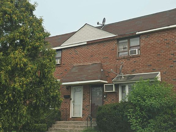 2nd image of 1924 W 6th St