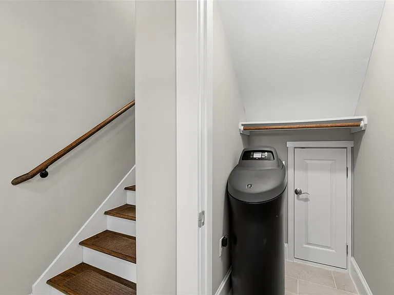 2604 Bevis St #D — Photo 6