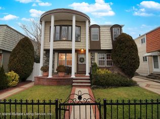 37 Plymouth Rd, Staten Island, NY 10314